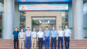 REV và HaUI: Cầu nối học thuật và thực tiễn trong lĩnh vực công nghệ REV và HaUI: Cầu nối học thuật và thực tiễn trong lĩnh vực công nghệ