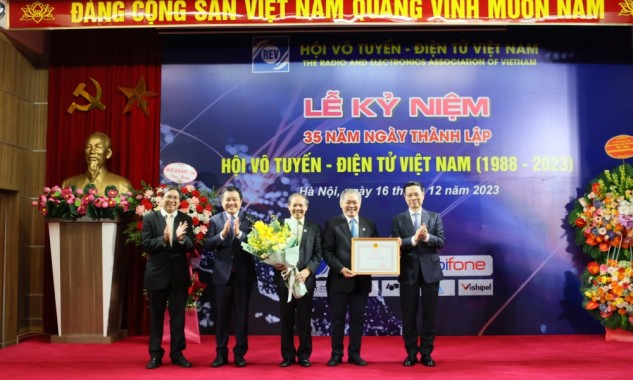 Diễn văn Kỷ niệm 35 năm Hội Vô tuyến – Điện tử Việt Nam (17/12/1988 - 17/12/2023) Diễn văn Kỷ niệm 35 năm Hội Vô tuyến – Điện tử Việt Nam (17/12/1988 - 17/12/2023)